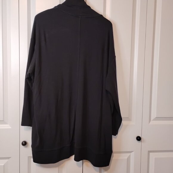 Athleta Women's Black Ethereal Cocoon Open Front Wrap Cardigan Size 1X Plus - Picture 3 of 7